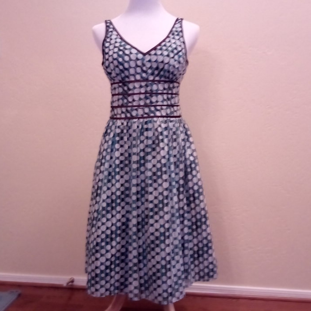 Sleeveless dress